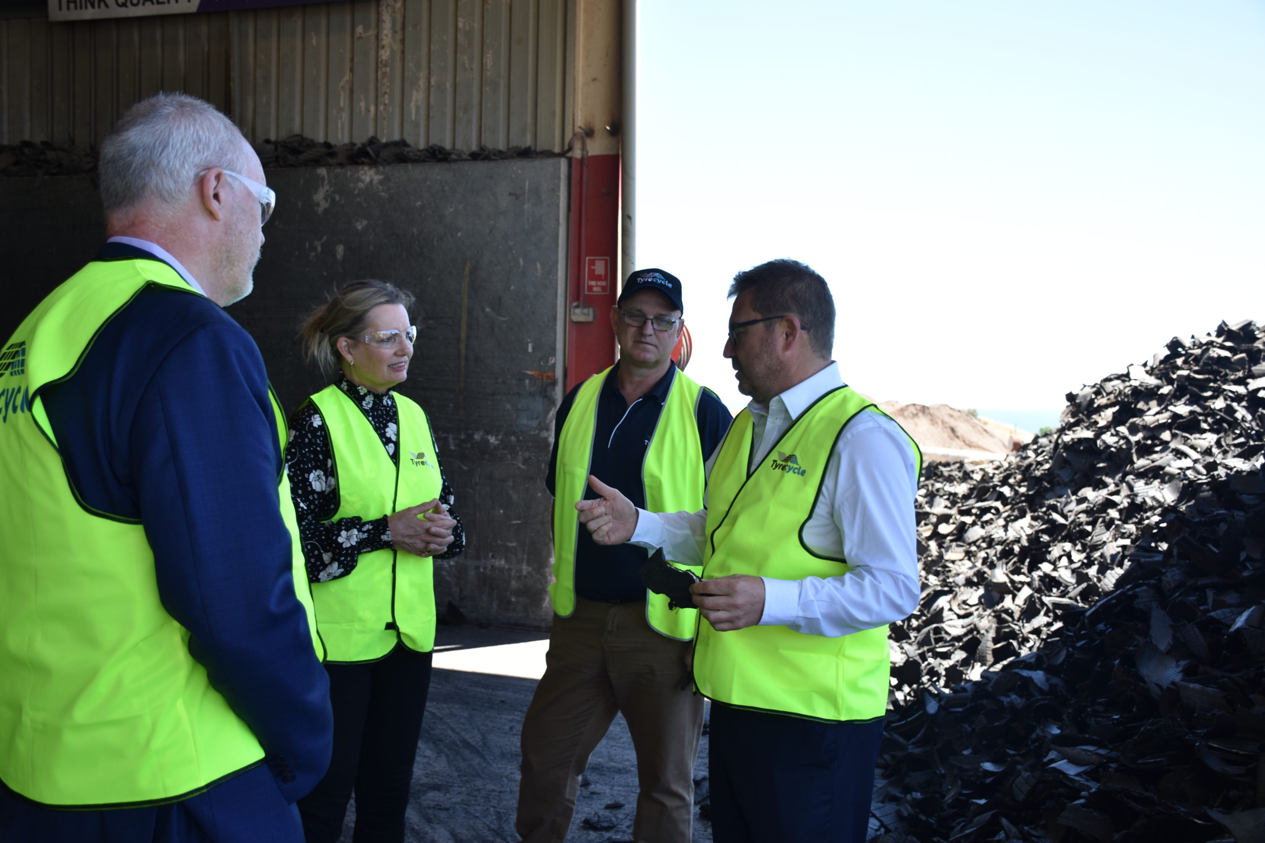 Environment Minister Sussan Ley visits the Tyrecycle Lonsdale site in SA to learn about our processes and recycling capabilities.